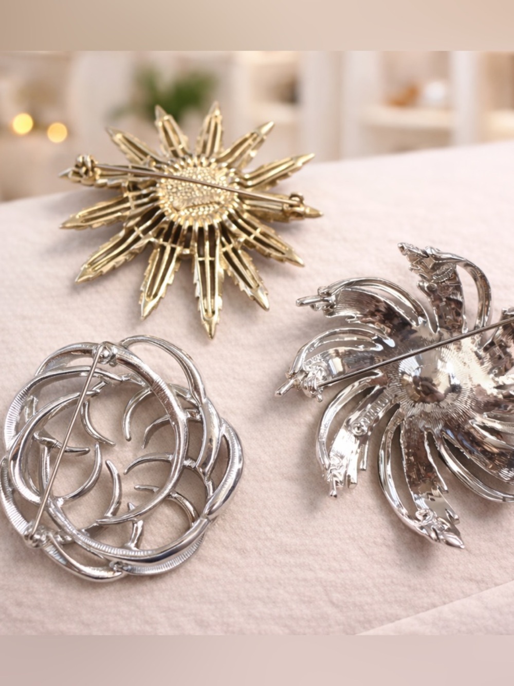 Lot of 3 Vintage SARAH COVENTRY Silver Tone Gold Tone Flower Faux Pearl Cocktail - Picture 3 of 3